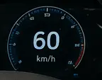 Velocímetro del tablero de un vehículo indicando una velocidad de 60 km/h